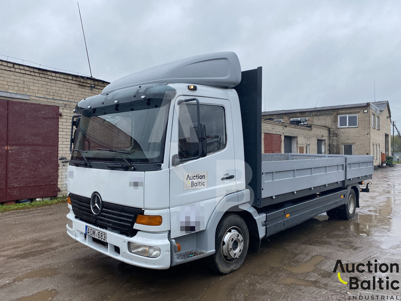 Mercedes-Benz 815 - Грузовик бортовой/ Платформа: фото 1 Mercedes-Benz 815 - Грузовик бортовой/ Платформа: фото 1
