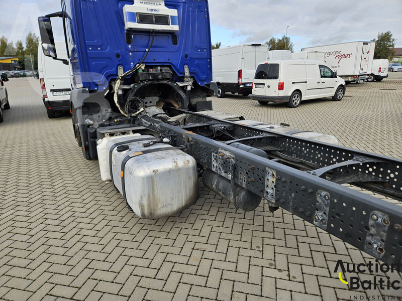Грузовик-шасси Mercedes-Benz Actros 1843: фото 17