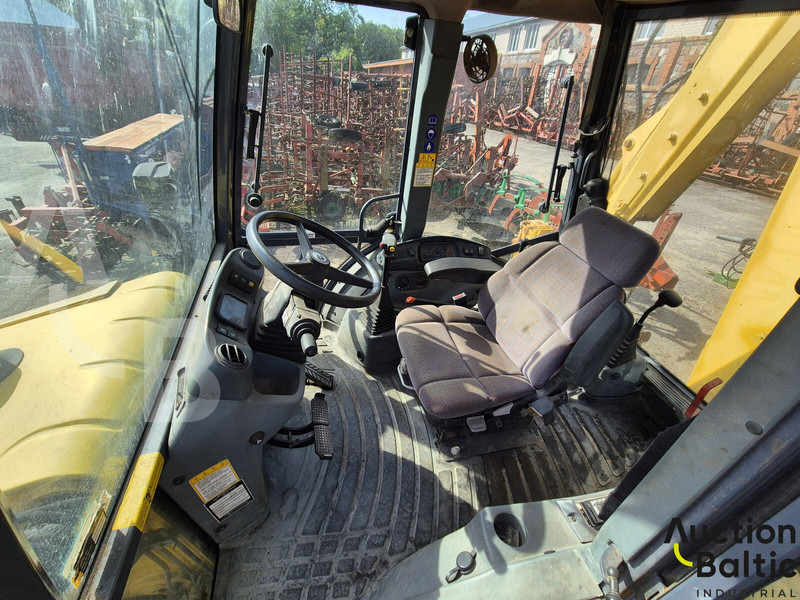 New Holland LB 110-4 PT - Колёсный экскаватор: фото 5 New Holland LB 110-4 PT - Колёсный экскаватор: фото 5