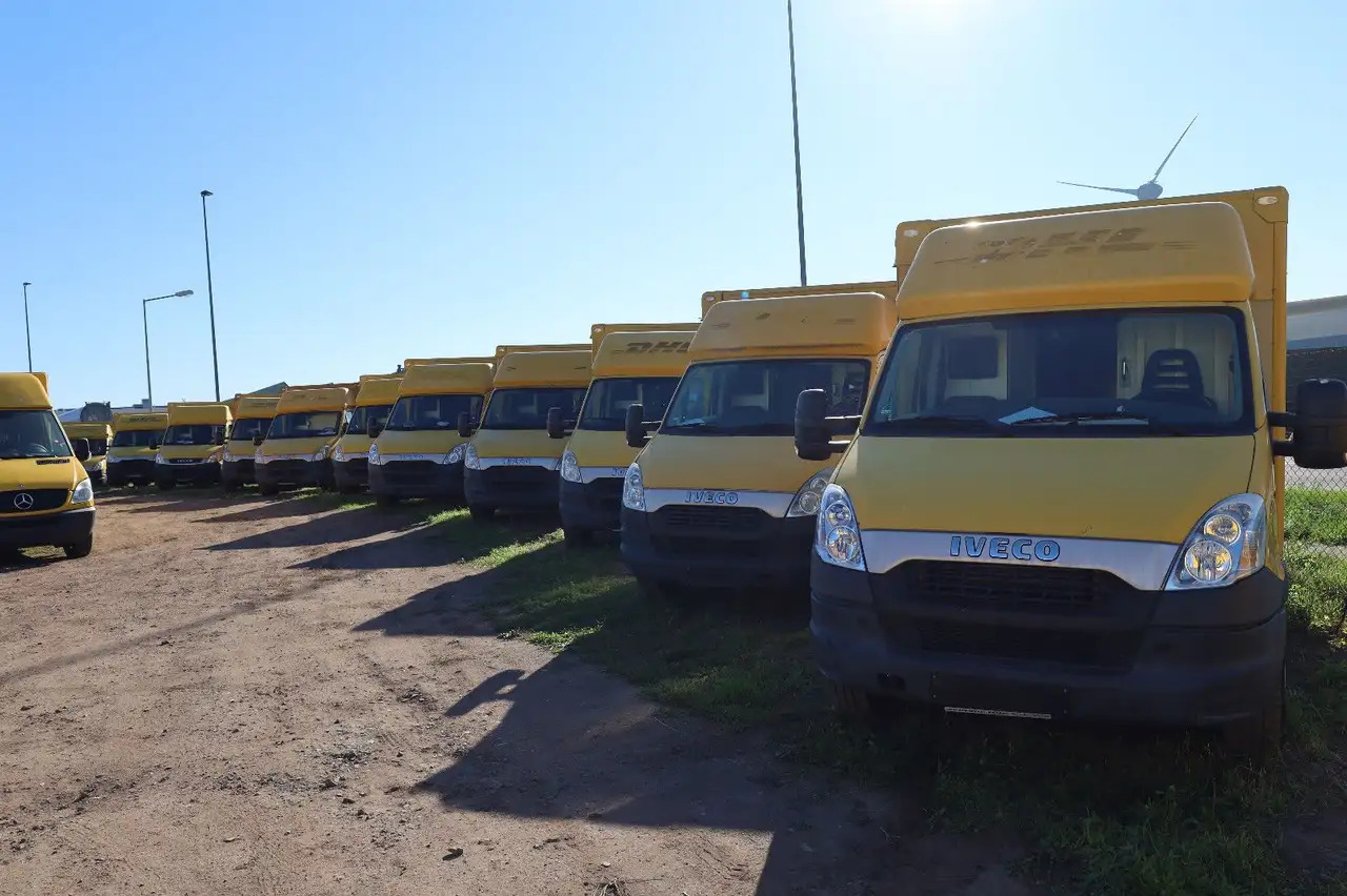 Iveco Daily/ Regalsystem/Luftfeder/KURZ/1. Hand - Фургон с закрытым кузовом: фото 1 Iveco Daily/ Regalsystem/Luftfeder/KURZ/1. Hand - Фургон с закрытым кузовом: фото 1