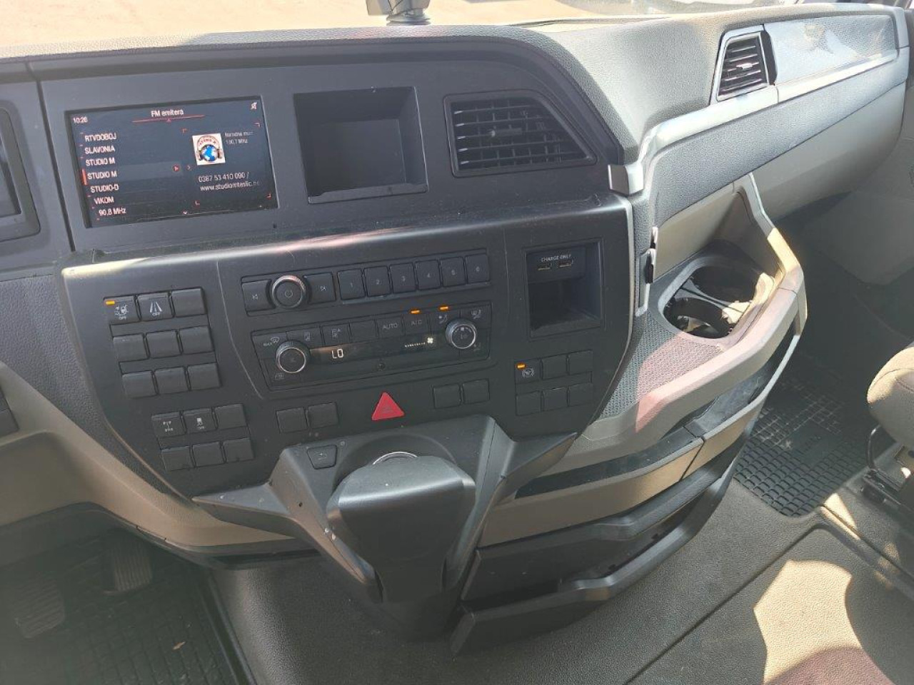 MAN TGX185104x2BLSA Euro6 Luftfeder - Тягач: фото 2 MAN TGX185104x2BLSA Euro6 Luftfeder - Тягач: фото 2
