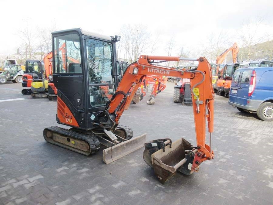 Hitachi ZX 17 U-2 - Мини-экскаватор: фото 2 Hitachi ZX 17 U-2 - Мини-экскаватор: фото 2