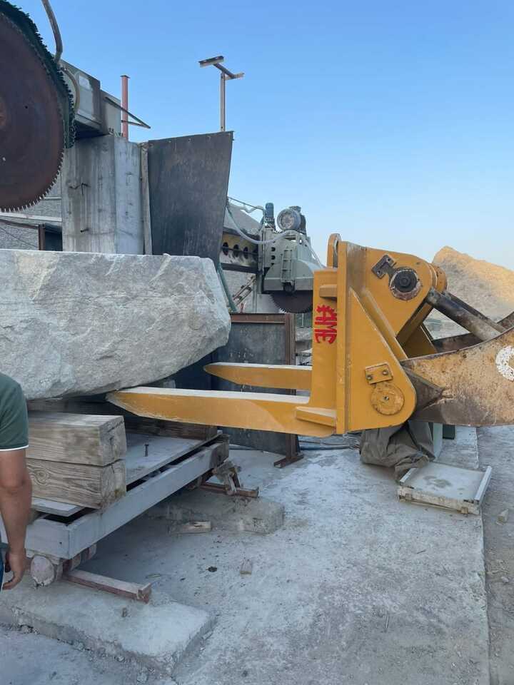 Marble Block Fork  - Вилы для Колёсных погрузчиков: фото 1 Marble Block Fork  - Вилы для Колёсных погрузчиков: фото 1