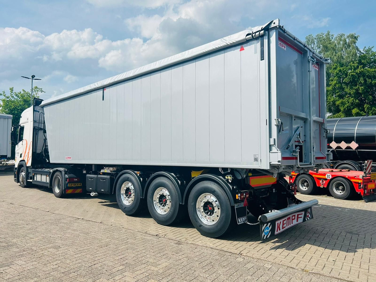 Kempf SKM 36/3 AK 3-Achs Alu Sattelkipper 50m³ - Самосвальный полуприцеп: фото 3 Kempf SKM 36/3 AK 3-Achs Alu Sattelkipper 50m³ - Самосвальный полуприцеп: фото 3