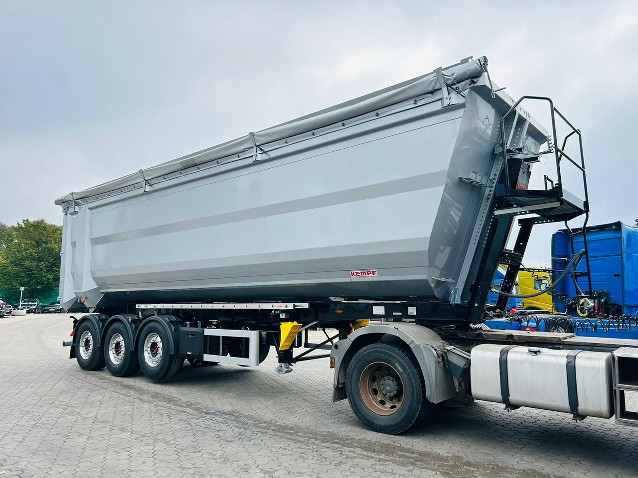 Kempf SKM 36/3 SR-Membran Stahl Halbrundmulde 50m³ - Самосвальный полуприцеп: фото 3 Kempf SKM 36/3 SR-Membran Stahl Halbrundmulde 50m³ - Самосвальный полуприцеп: фото 3