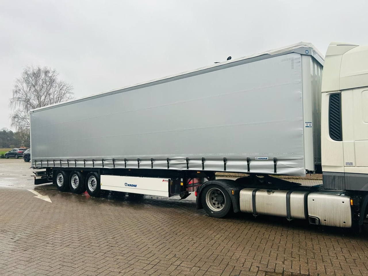 Krone SDP 27 - 5 Stück sofort verfügbar! - Тентованный полуприцеп: фото 4 Krone SDP 27 - 5 Stück sofort verfügbar! - Тентованный полуприцеп: фото 4
