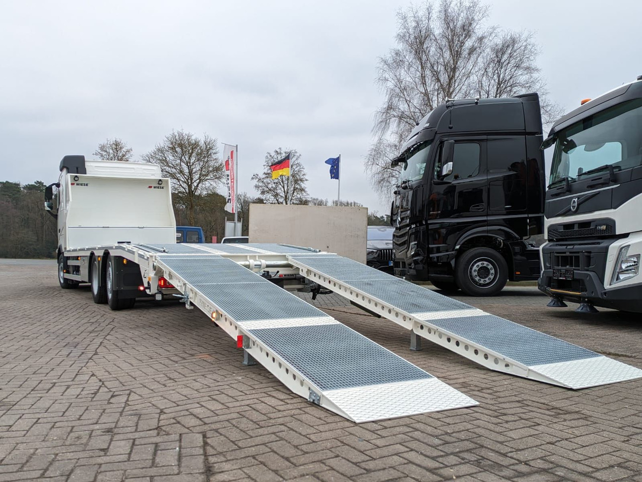 Volvo FH 420 Maschinentransporter mit Rampen - Грузовик бортовой/ Платформа: фото 2 Volvo FH 420 Maschinentransporter mit Rampen - Грузовик бортовой/ Платформа: фото 2