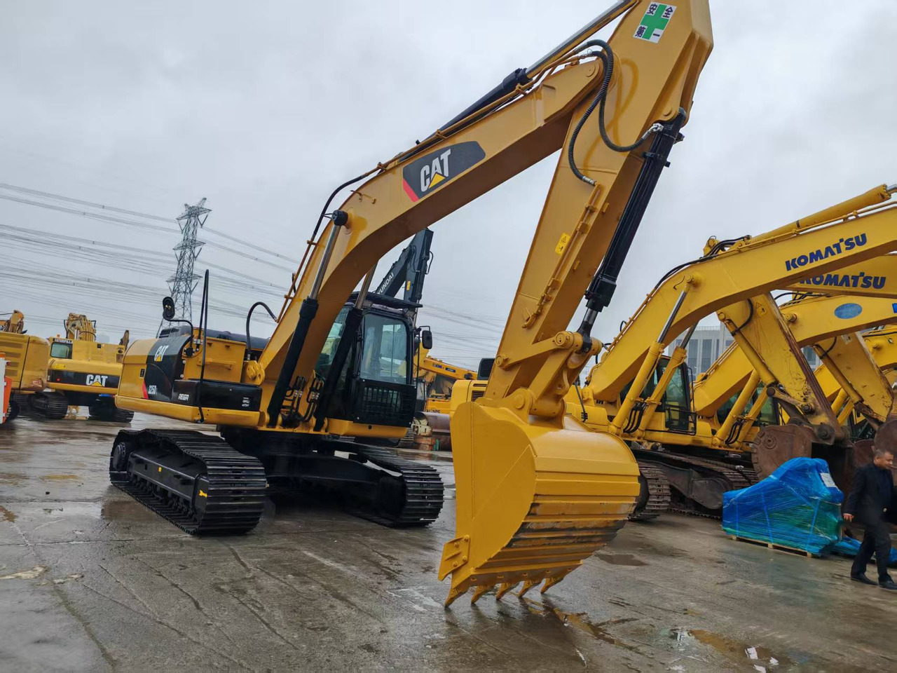 CATERPILLAR 325D - Гусеничный экскаватор: фото 2 CATERPILLAR 325D - Гусеничный экскаватор: фото 2