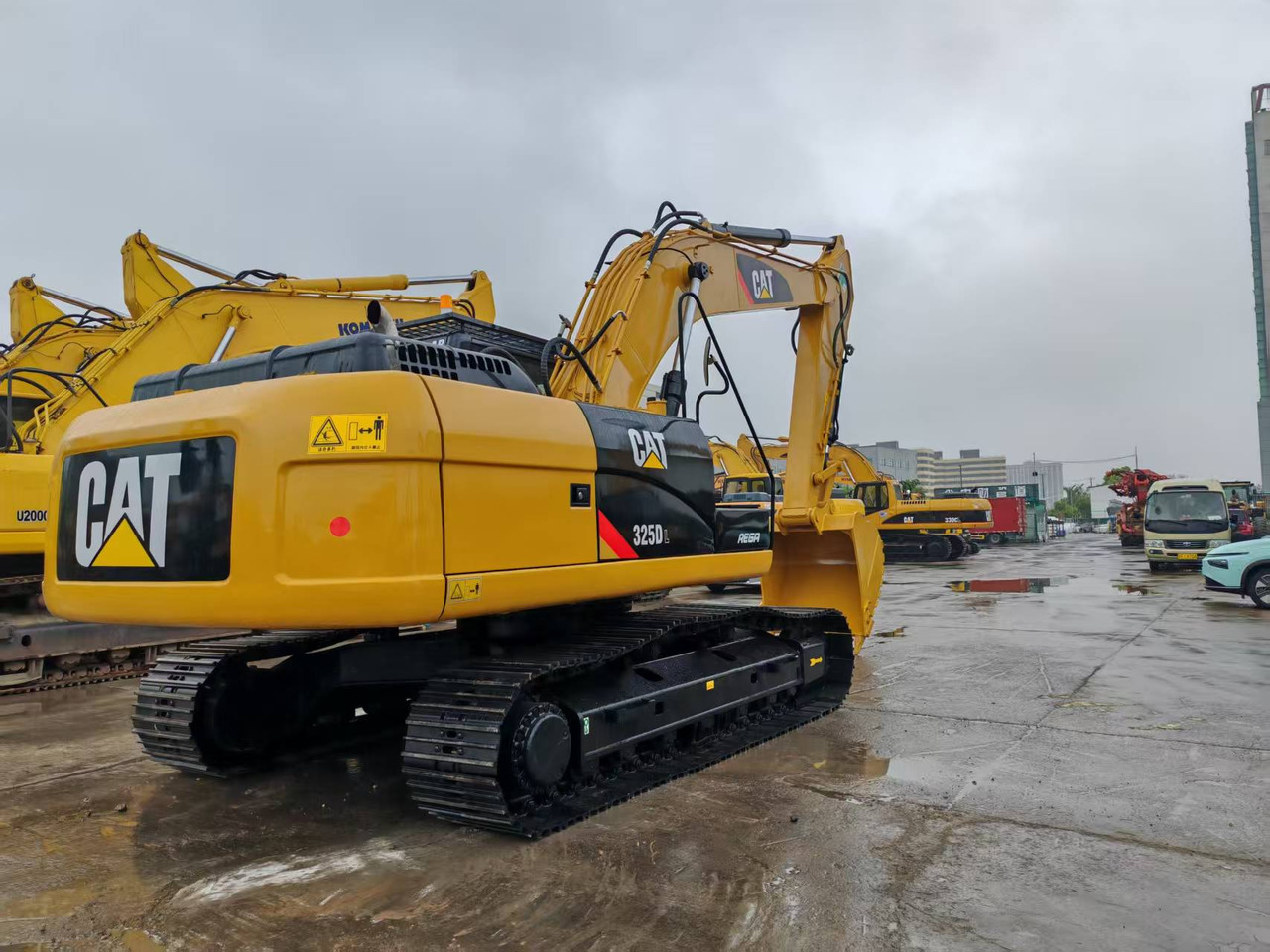CATERPILLAR 325D - Гусеничный экскаватор: фото 4 CATERPILLAR 325D - Гусеничный экскаватор: фото 4