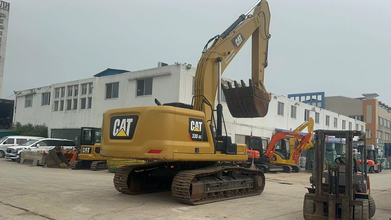 CATERPILLAR 330GC - Гусеничный экскаватор: фото 1 CATERPILLAR 330GC - Гусеничный экскаватор: фото 1
