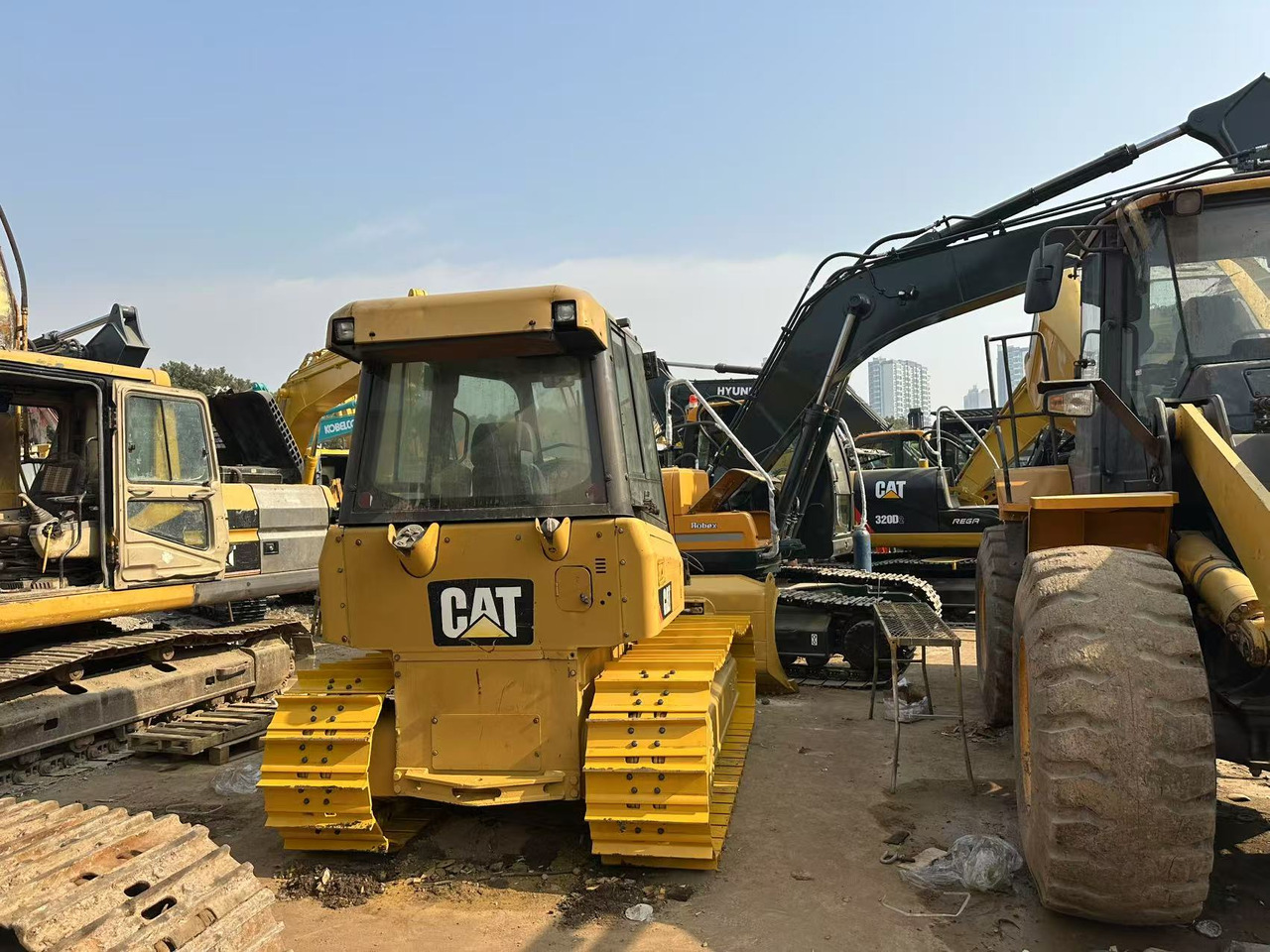 CATERPILLAR D5K - Бульдозер: фото 3 CATERPILLAR D5K - Бульдозер: фото 3