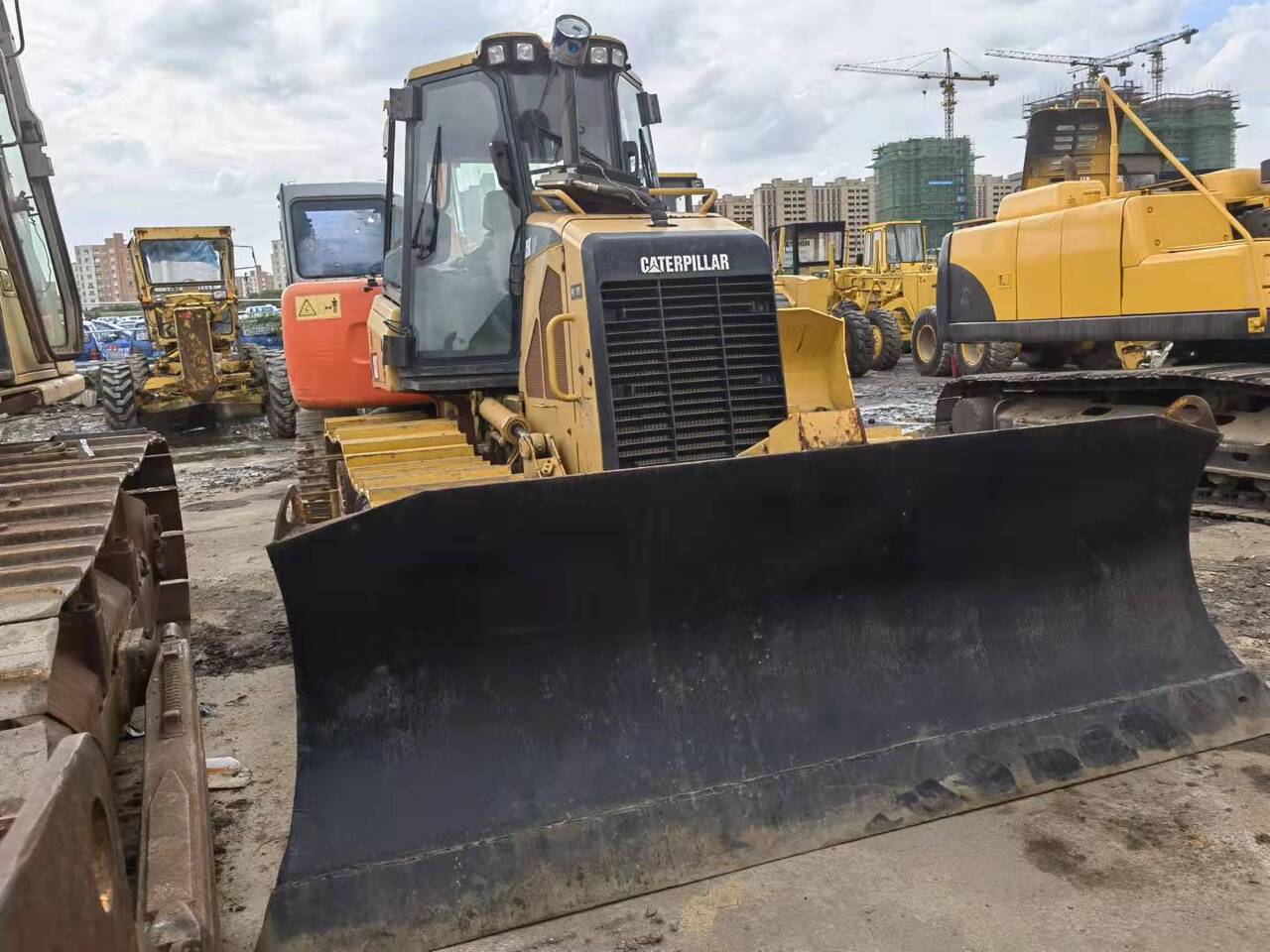 CATERPILLAR D5K - Бульдозер: фото 4 CATERPILLAR D5K - Бульдозер: фото 4