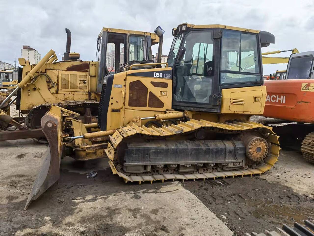 CATERPILLAR D5K - Бульдозер: фото 1 CATERPILLAR D5K - Бульдозер: фото 1