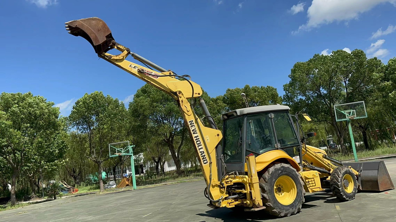CNH LB95B-4PT - Экскаватор-погрузчик: фото 3 CNH LB95B-4PT - Экскаватор-погрузчик: фото 3