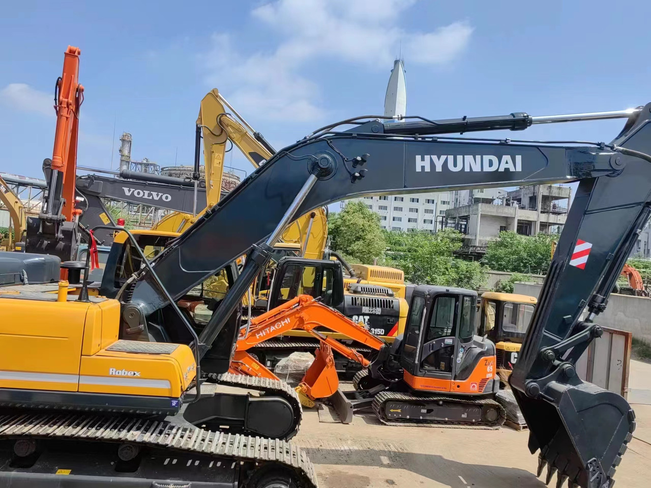 HYUNDAI R305LC-9T - Гусеничный экскаватор: фото 4 HYUNDAI R305LC-9T - Гусеничный экскаватор: фото 4