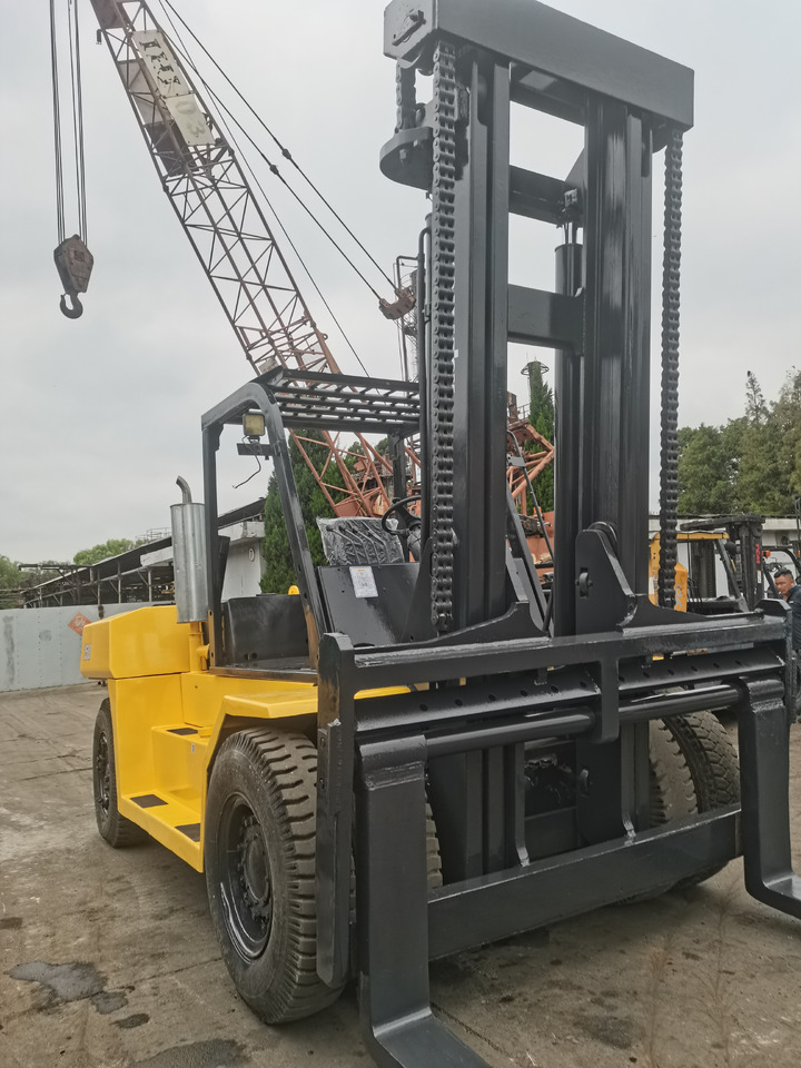 KOMATSU 150 - Вилочный погрузчик: фото 2 KOMATSU 150 - Вилочный погрузчик: фото 2