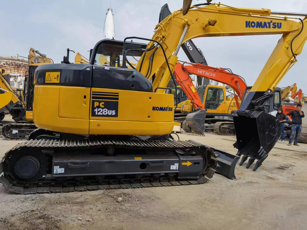 KOMATSU PC128 - Гусеничный экскаватор: фото 2 KOMATSU PC128 - Гусеничный экскаватор: фото 2