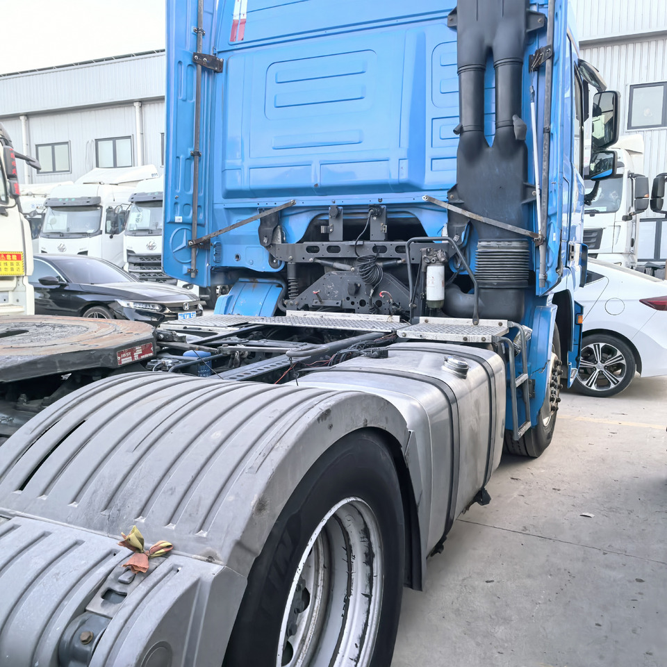 Mercedes-Benz 1841 4x2 - Тягач: фото 2 Mercedes-Benz 1841 4x2 - Тягач: фото 2