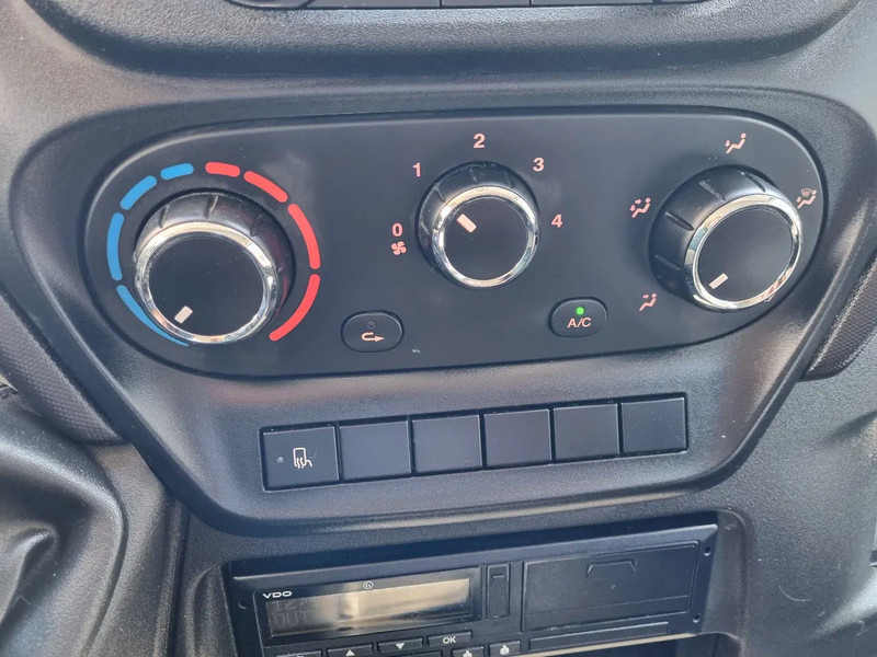 Малотоннажный бортовой грузовик, Грузопассажирский фургон Iveco Daily 35C18 3.0D DC 6 zits Open laadbak 4.10m EURO 6: фото 15