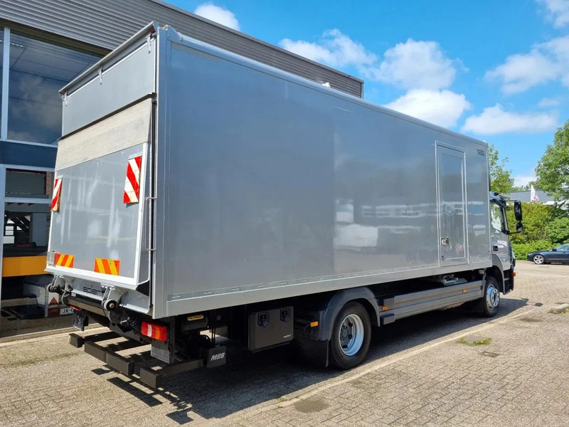 Mercedes-Benz Atego 1218 Koffer/ Ladebordwand/ Airco/ Grau Metallic - Грузовик с закрытым кузовом: фото 3 Mercedes-Benz Atego 1218 Koffer/ Ladebordwand/ Airco/ Grau Metallic - Грузовик с закрытым кузовом: фото 3