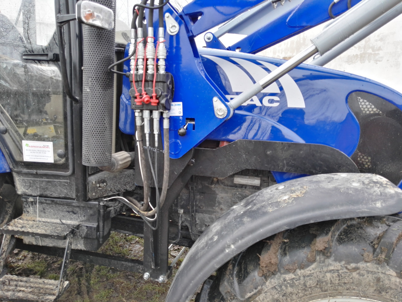 Metal-Technik Frontlader LANDINI / Ładowacz czołowy do LANDINI - Фронтальный погрузчик для трактора для Тракторов: фото 4 Metal-Technik Frontlader LANDINI / Ładowacz czołowy do LANDINI - Фронтальный погрузчик для трактора для Тракторов: фото 4