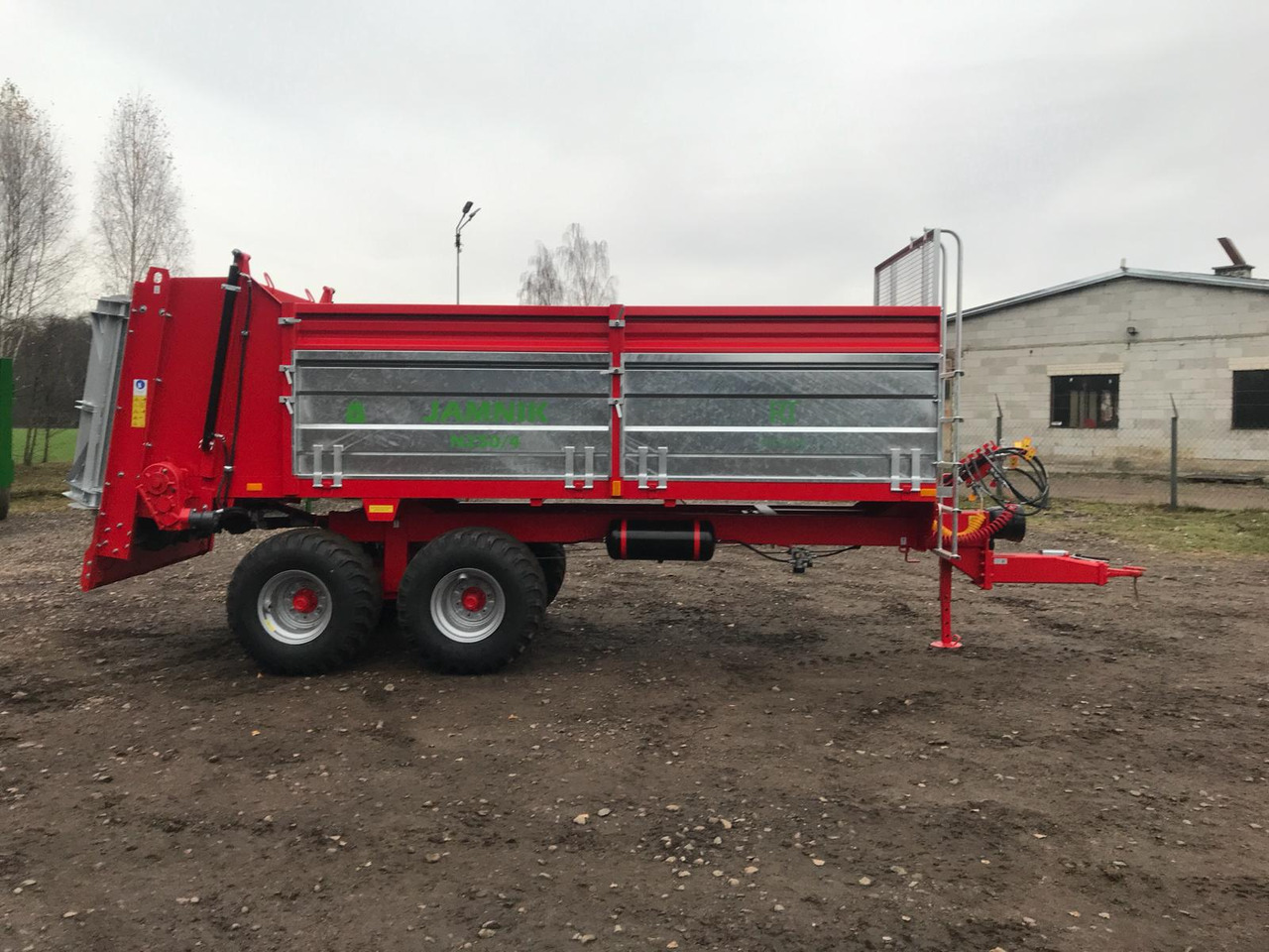 ROLTRANS N 250/4 Jamnik 8t - Навозоразбрасыватель: фото 2 ROLTRANS N 250/4 Jamnik 8t - Навозоразбрасыватель: фото 2