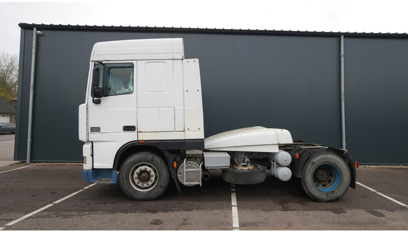 DAF XF 95.380 SC MANUAL GEARBOX EURO 3 - Тягач: фото 1 DAF XF 95.380 SC MANUAL GEARBOX EURO 3 - Тягач: фото 1