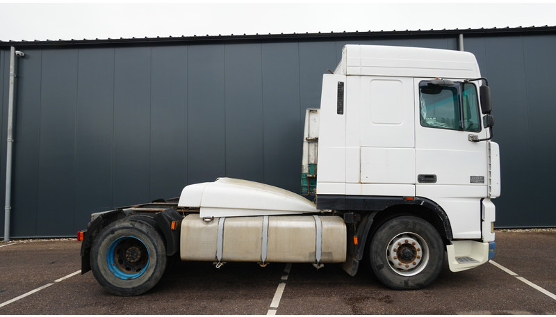 DAF XF 95.380 SC MANUAL GEARBOX EURO 3 - Тягач: фото 2 DAF XF 95.380 SC MANUAL GEARBOX EURO 3 - Тягач: фото 2