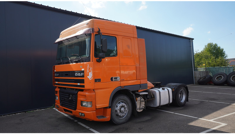 DAF XF 95.380 SC MANUAL GEARBOX - Тягач: фото 4 DAF XF 95.380 SC MANUAL GEARBOX - Тягач: фото 4