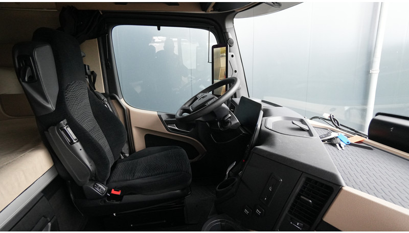 Mercedes-Benz ACTROS 1945 GIGASPACE 727.600KM - Тягач: фото 5 Mercedes-Benz ACTROS 1945 GIGASPACE 727.600KM - Тягач: фото 5