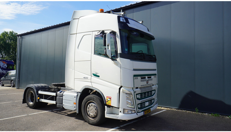 Volvo FH 460 EURO 6 GLOBETROTTER - Тягач: фото 4 Volvo FH 460 EURO 6 GLOBETROTTER - Тягач: фото 4