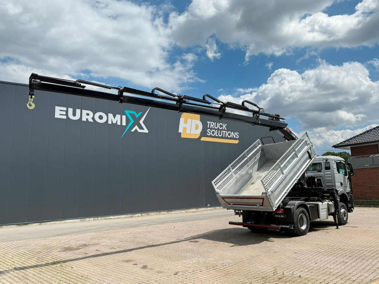MAN TGS 18.400 TG3 4x4 Euro6e Hiab X-HiDuo 138DS-4 - Самосвал, Автоманипулятор: фото 5 MAN TGS 18.400 TG3 4x4 Euro6e Hiab X-HiDuo 138DS-4 - Самосвал, Автоманипулятор: фото 5