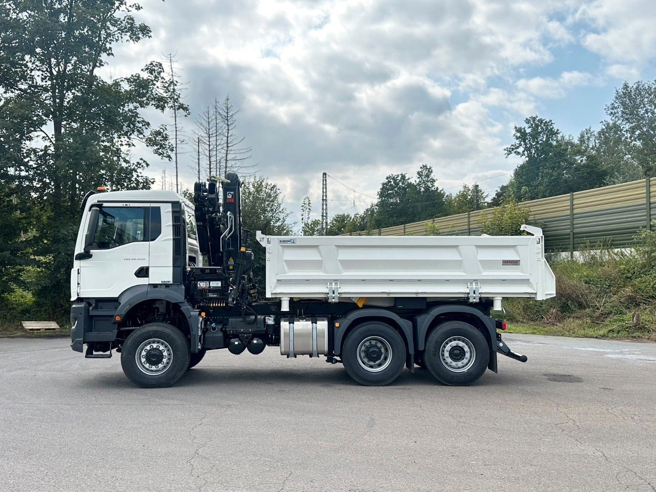 MAN TGS 28.440 6x4-4/3-Seiten- Kipper / Hiab 138-3 - Самосвал, Автоманипулятор: фото 4 MAN TGS 28.440 6x4-4/3-Seiten- Kipper / Hiab 138-3 - Самосвал, Автоманипулятор: фото 4