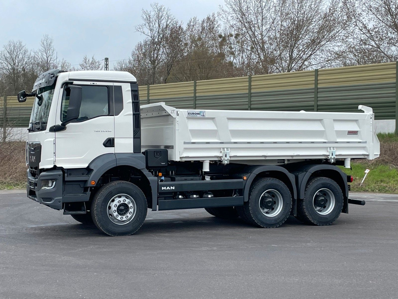 MAN TGS 33.440 6x4 /Euro6 3-Seiten-Kipper EuromixMTP - Самосвал: фото 4 MAN TGS 33.440 6x4 /Euro6 3-Seiten-Kipper EuromixMTP - Самосвал: фото 4