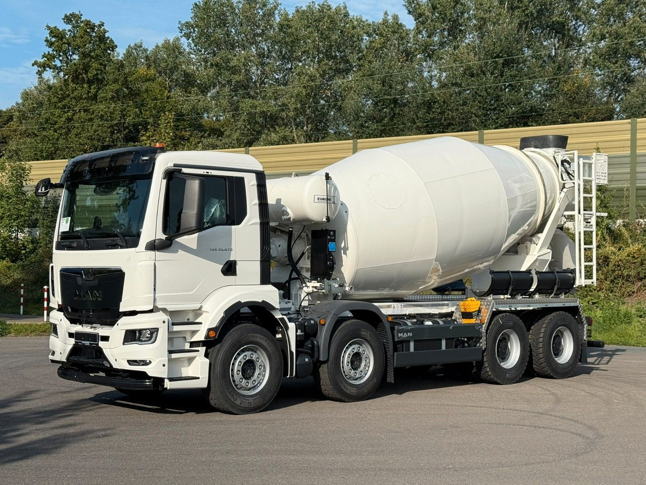 MAN TGS 35.470 BB 8X4 EuromixMTP EM 10 L - Автобетоносмеситель: фото 2 MAN TGS 35.470 BB 8X4 EuromixMTP EM 10 L - Автобетоносмеситель: фото 2