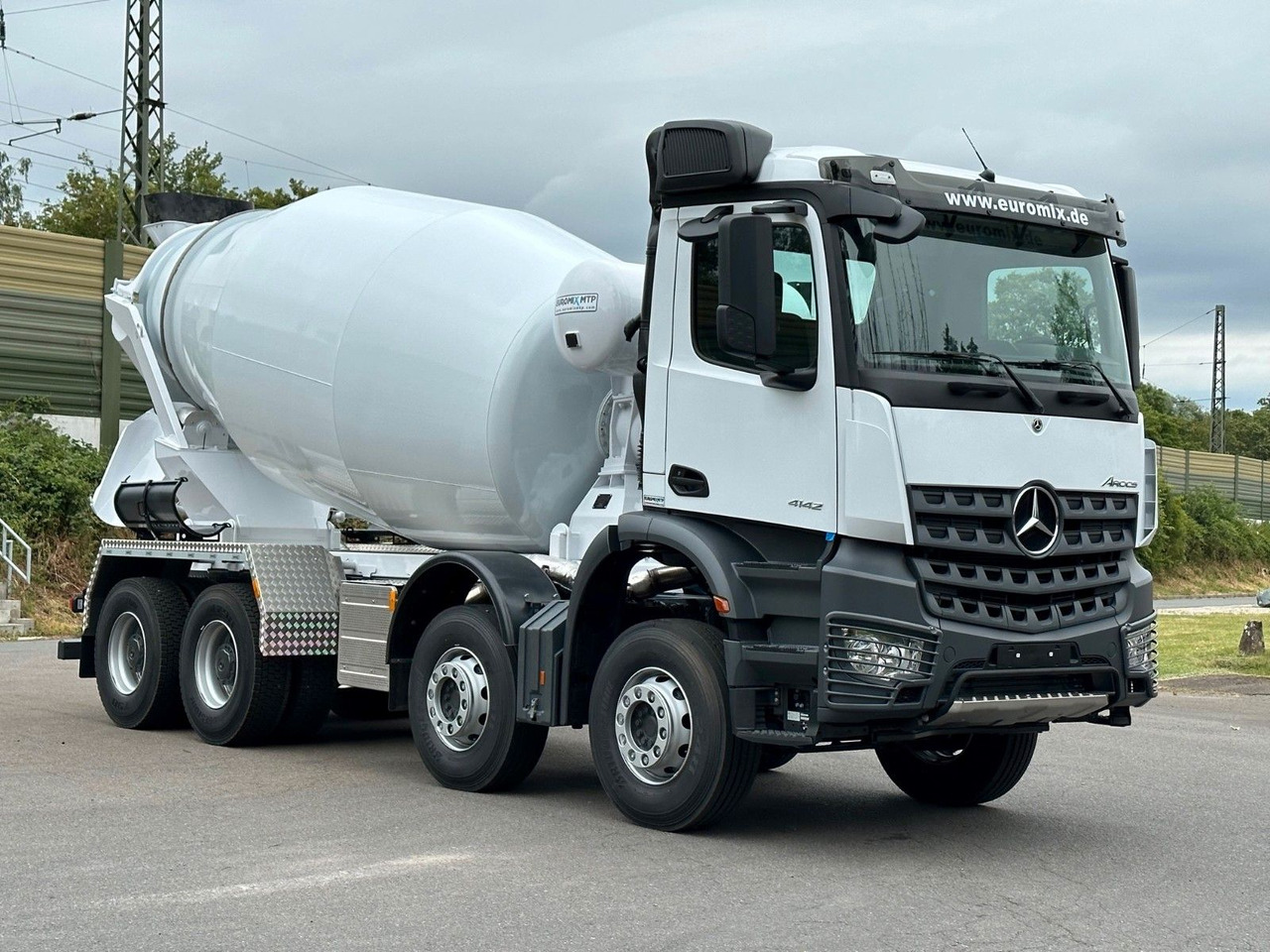 Mercedes-Benz AROCS 5 4142 B 8X4 Euro 3 EuromixMTP EM 10 - Автобетоносмеситель: фото 1 Mercedes-Benz AROCS 5 4142 B 8X4 Euro 3 EuromixMTP EM 10 - Автобетоносмеситель: фото 1