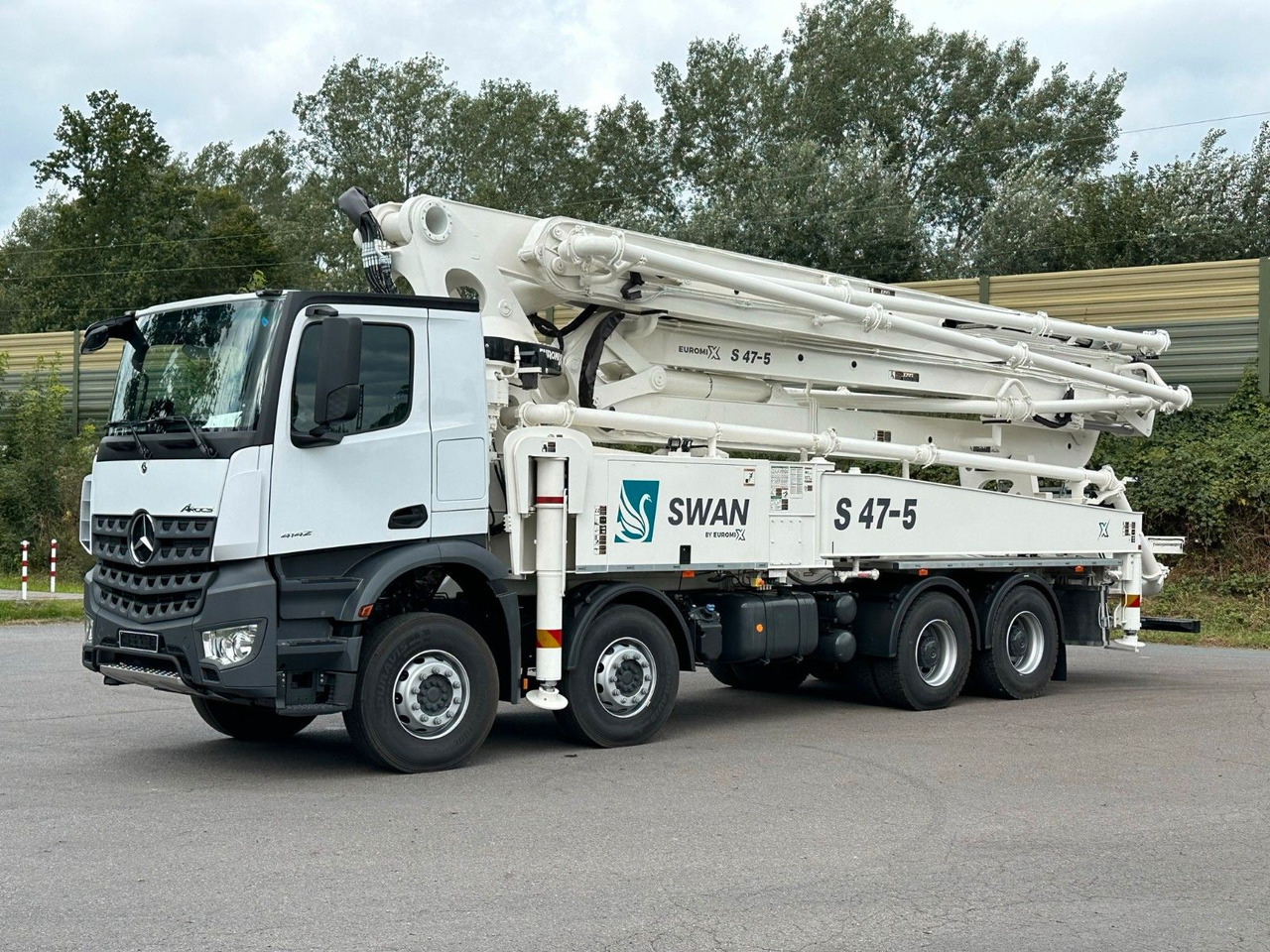 Mercedes-Benz Arocs 5 4142 8x4 SWAN TSP 47-5 160RZ ( 47m ) - Автобетононасос: фото 3 Mercedes-Benz Arocs 5 4142 8x4 SWAN TSP 47-5 160RZ ( 47m ) - Автобетононасос: фото 3