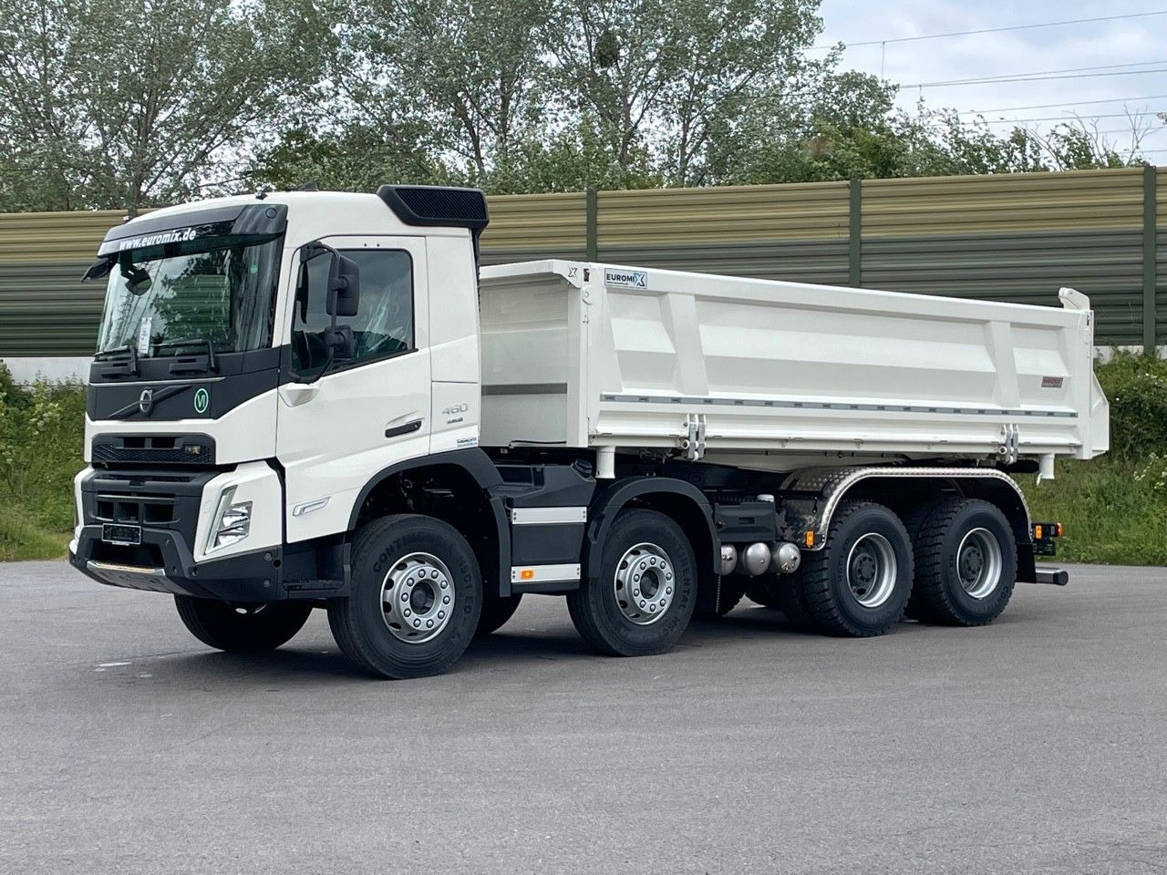 Volvo FMX 460 8x4 / WECHSELSYSTEM KIPPER+MISCHER Volvo FMX 460 8x4 / WECHSELSYSTEM KIPPER+MISCHER - Самосвал: фото 3 Volvo FMX 460 8x4 / WECHSELSYSTEM KIPPER+MISCHER Volvo FMX 460 8x4 / WECHSELSYSTEM KIPPER+MISCHER - Самосвал: фото 3