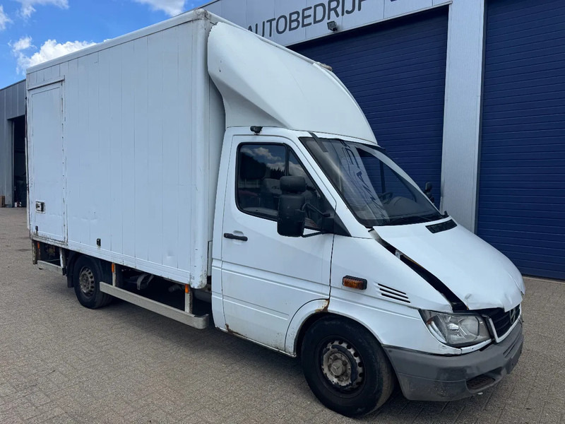 Mercedes-Benz Sprinter 313 **BOX+LIFT** - Фургон с закрытым кузовом: фото 3 Mercedes-Benz Sprinter 313 **BOX+LIFT** - Фургон с закрытым кузовом: фото 3