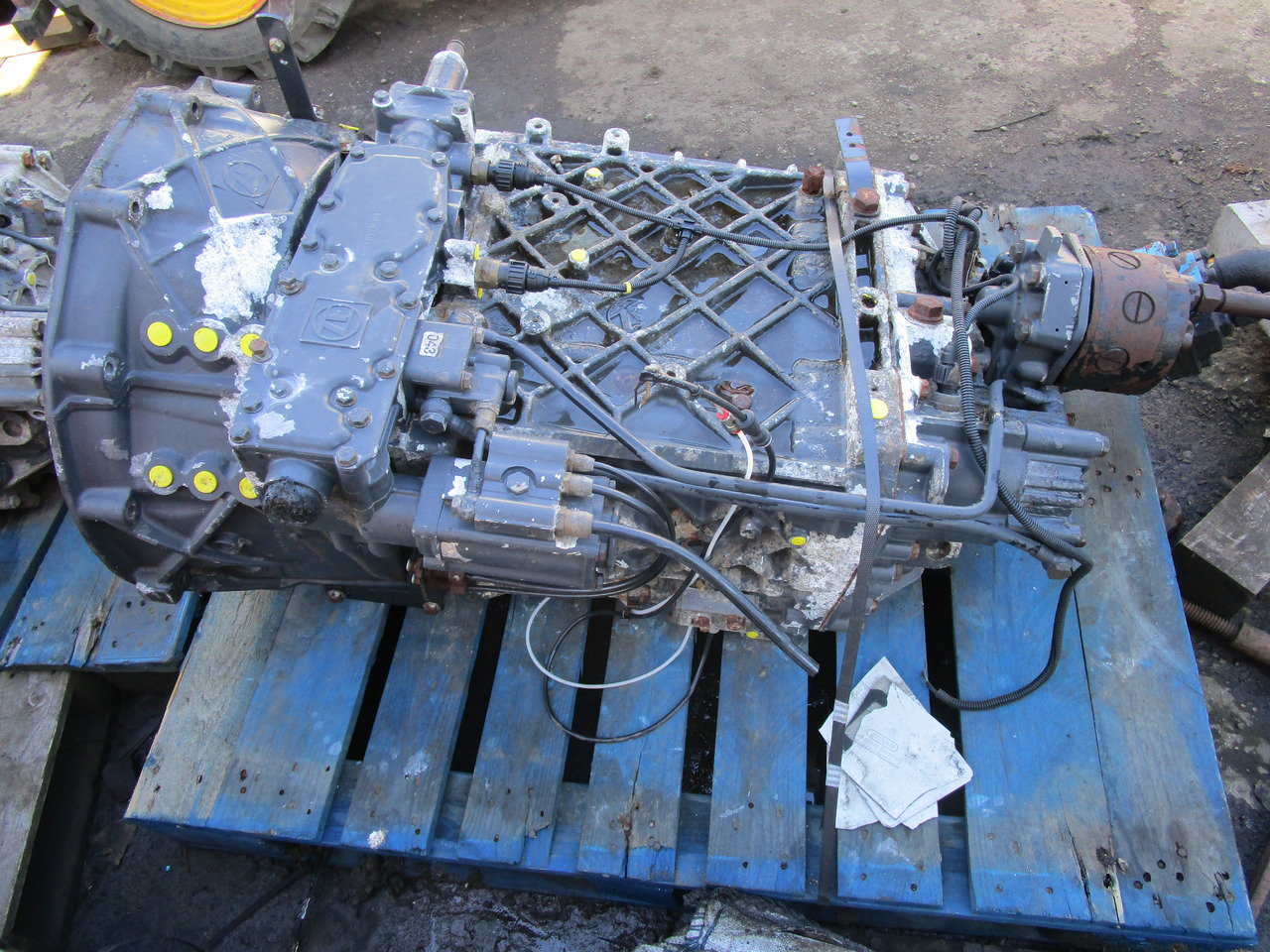 IVECO TREKKER ZF 16 SPEED MANUAL GEARBOX 16S 1620TD - Коробка передач для Грузовиков: фото 1 IVECO TREKKER ZF 16 SPEED MANUAL GEARBOX 16S 1620TD - Коробка передач для Грузовиков: фото 1