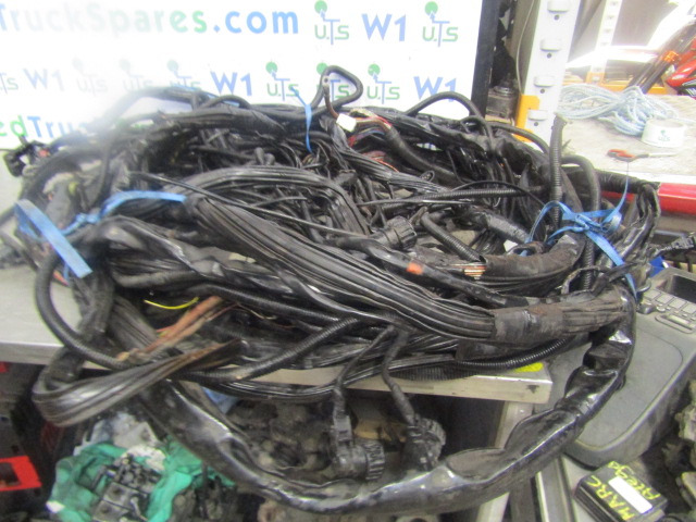 MERCEDES AXOR 1829 EURO 5 OM906 FULL CHASSIS / ENGINE WIRING HARNESS - Двигатель и запчасти для Грузовиков: фото 1 MERCEDES AXOR 1829 EURO 5 OM906 FULL CHASSIS / ENGINE WIRING HARNESS - Двигатель и запчасти для Грузовиков: фото 1