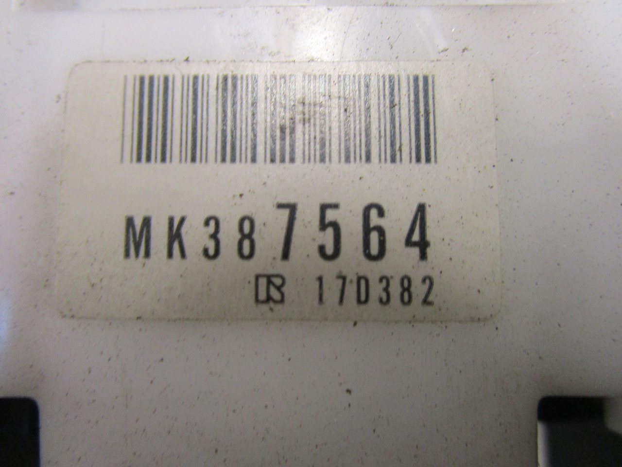 MITSUBISHI FUSO INDICATOR/WIPER STALK P/NO MK387564 - Кабина и интерьер для Грузовиков: фото 2 MITSUBISHI FUSO INDICATOR/WIPER STALK P/NO MK387564 - Кабина и интерьер для Грузовиков: фото 2