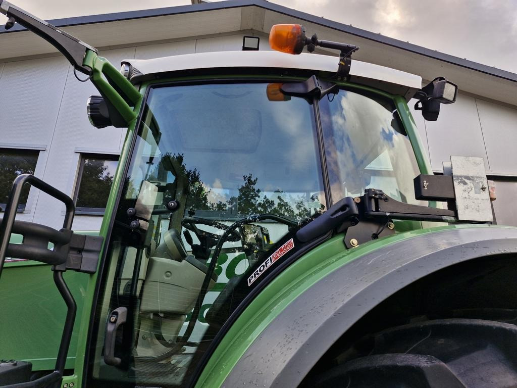 Fendt 826 VARIO PROFI PLUS - Трактор: фото 5 Fendt 826 VARIO PROFI PLUS - Трактор: фото 5