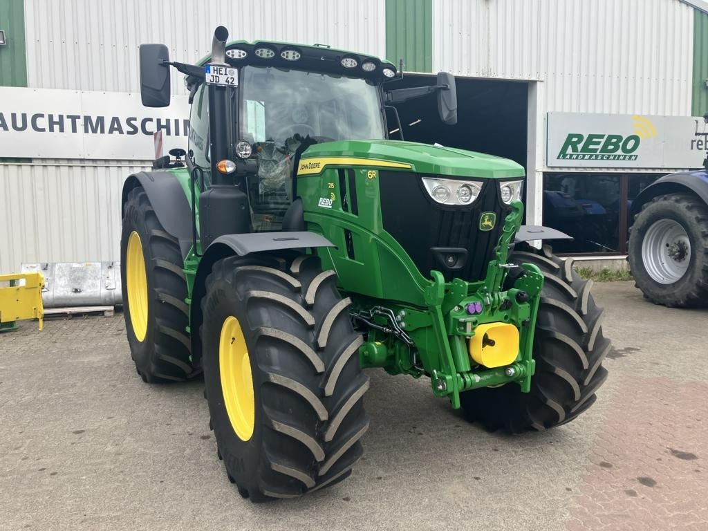 John Deere 6R215 - Трактор: фото 1 John Deere 6R215 - Трактор: фото 1