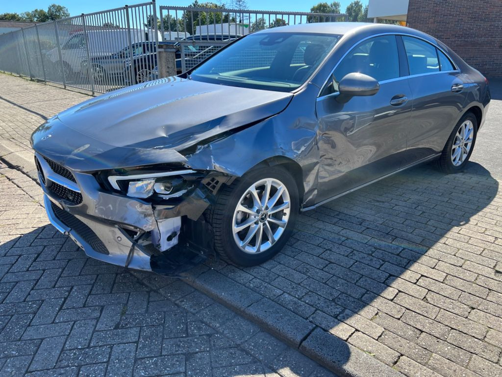 Mercedes-Benz CLA 180 4.500 KM NAVI-LED - Grosse Bildschirm - Легковой автомобиль: фото 4 Mercedes-Benz CLA 180 4.500 KM NAVI-LED - Grosse Bildschirm - Легковой автомобиль: фото 4