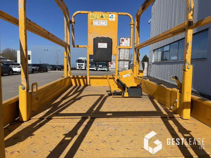 Ножничный подъемник Genie GS-2646: фото 12 Ножничный подъемник Genie GS-2646: фото 12