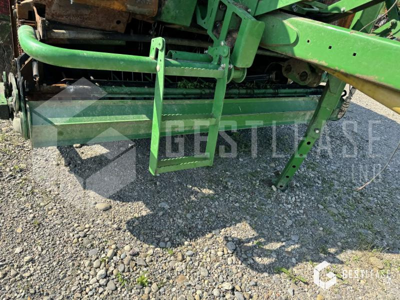 Пресс-подборщик рулонный John Deere 744: фото 6