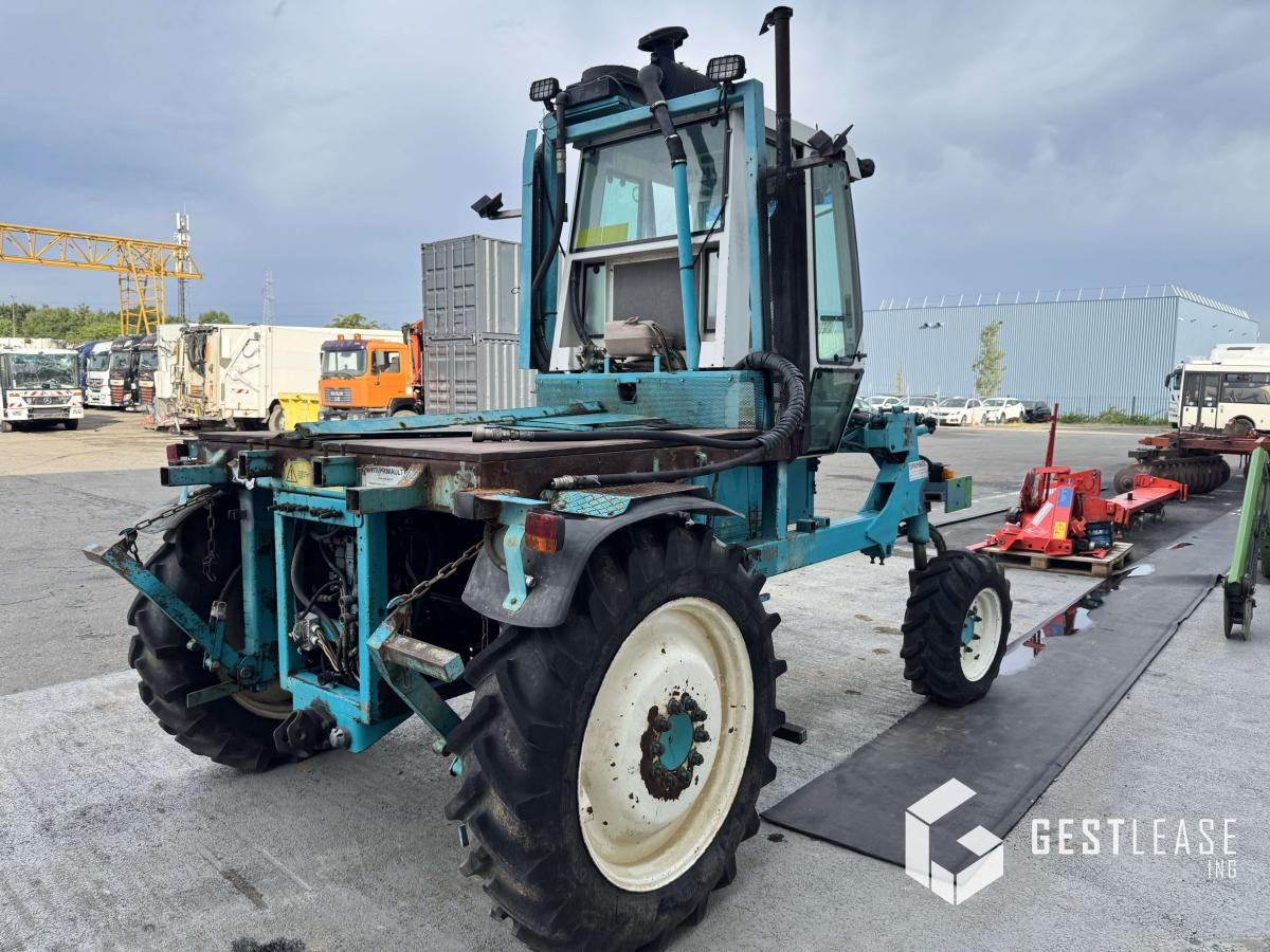 LOISEAU DOGGER 10H - Портальный трактор: фото 3 LOISEAU DOGGER 10H - Портальный трактор: фото 3