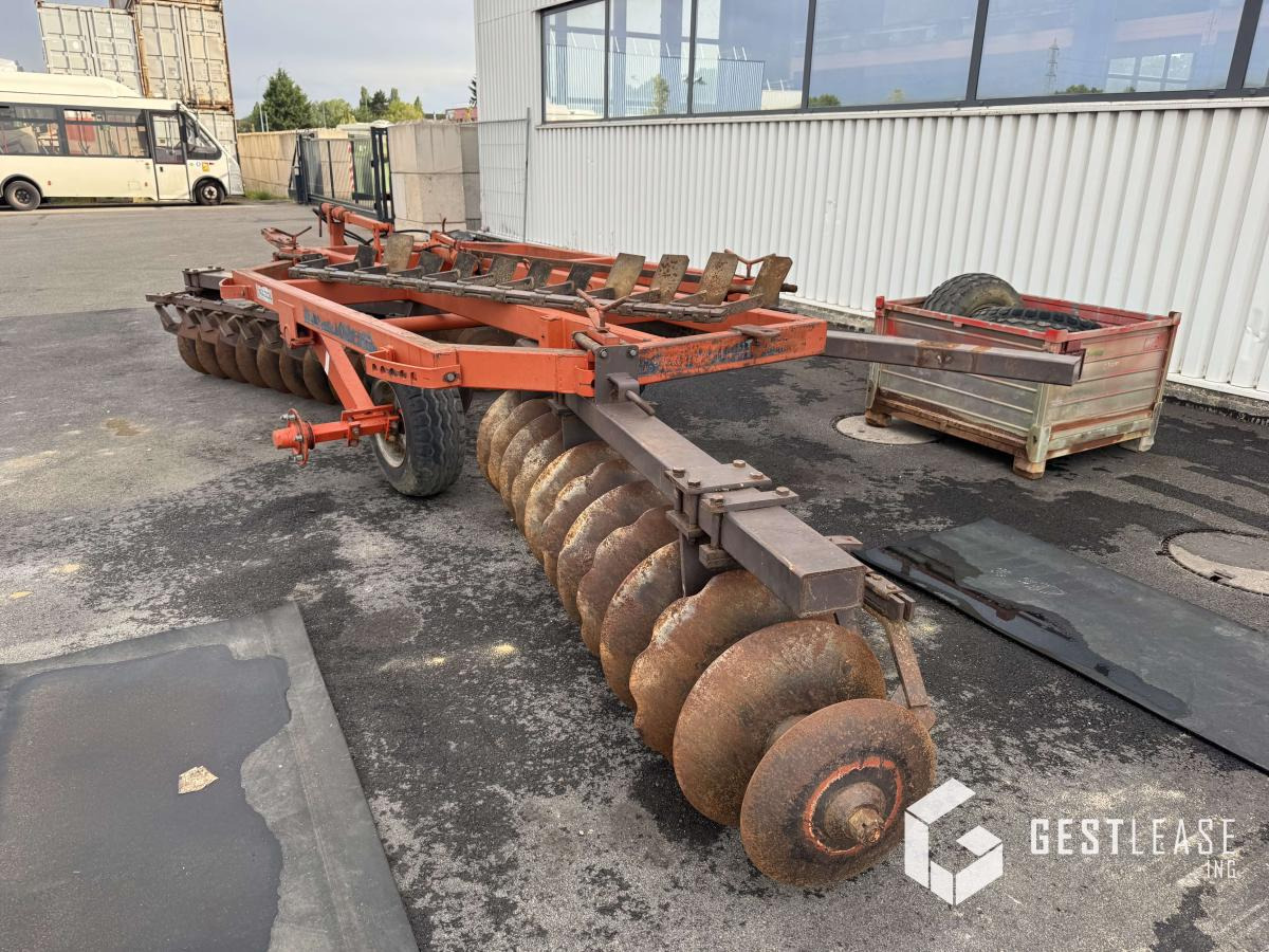 Razol 4M - Дисковая борона: фото 2 Razol 4M - Дисковая борона: фото 2