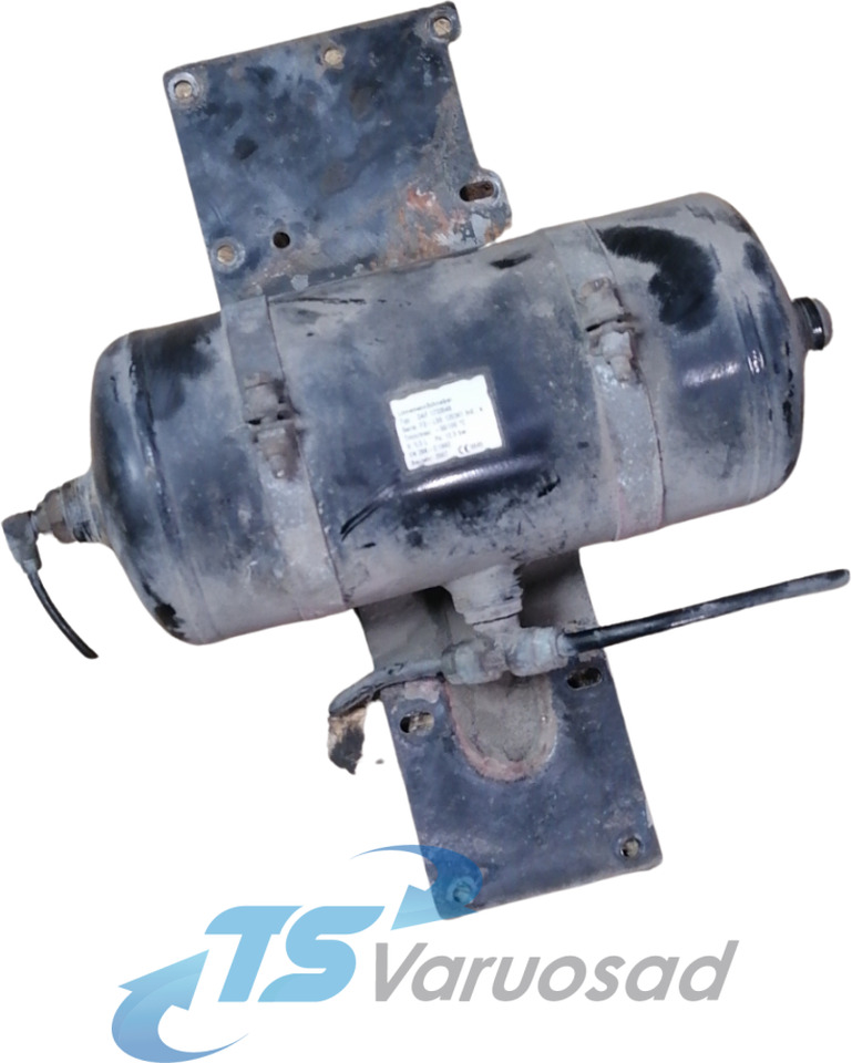 DAF Air tank 1733548 - Универсальная запчасть для Грузовиков: фото 1 DAF Air tank 1733548 - Универсальная запчасть для Грузовиков: фото 1